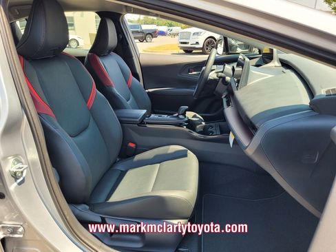 New 2026 Toyota Prius Plug-In Hybrid FWD image 8