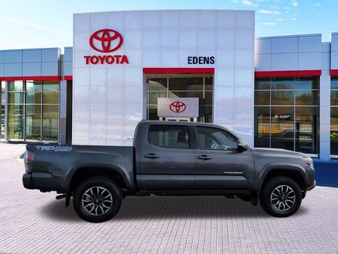 Certified 2023 Toyota Tacoma TRD Sport image 2