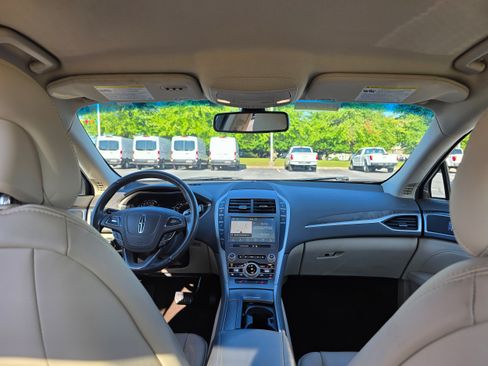 Used 2019 Lincoln MKZ Reserve AWD/4WD image 11