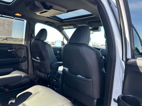 Used 2021 Honda Pilot Black Edition image 41