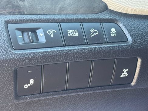 Used 2017 Hyundai Santa Fe Sport AWD/4WD image 31