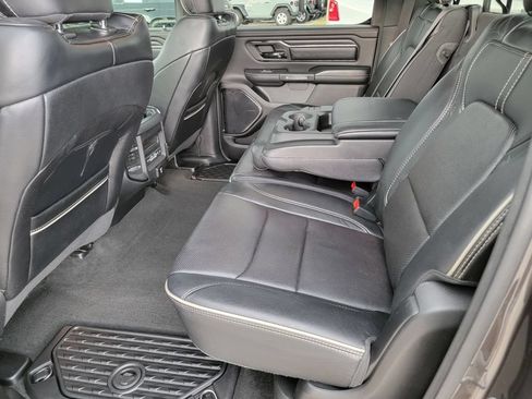 Used 2022 RAM 1500 Limited AWD/4WD image 11