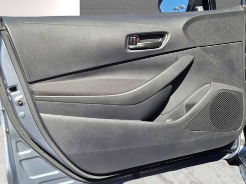 Used 2025 Toyota Corolla LE image 17