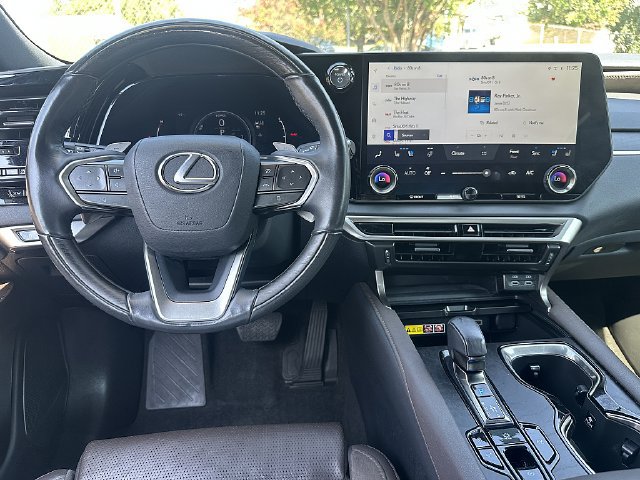 Used 2023 Lexus RX 350 w/ Cold Area Package AWD/4WD image 16