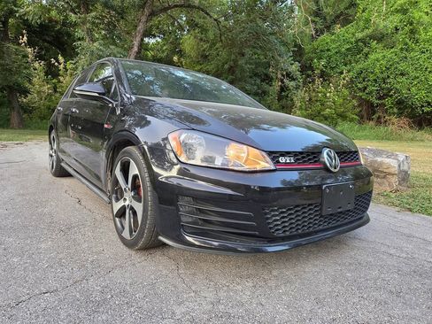 Used 2015 Volkswagen GTI Autobahn FWD image 2