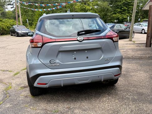 Used 2021 Nissan Kicks SV FWD image 7