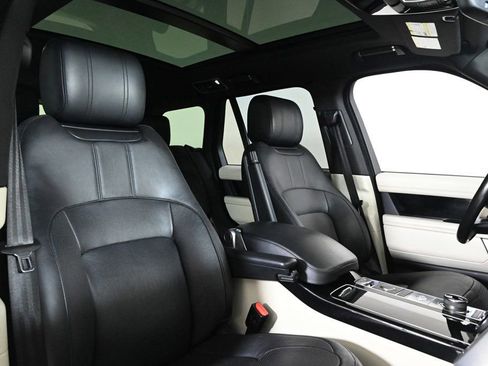Used 2018 Land Rover Range Rover Supercharged image 16