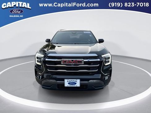 Used 2025 GMC Terrain Elevation image 3