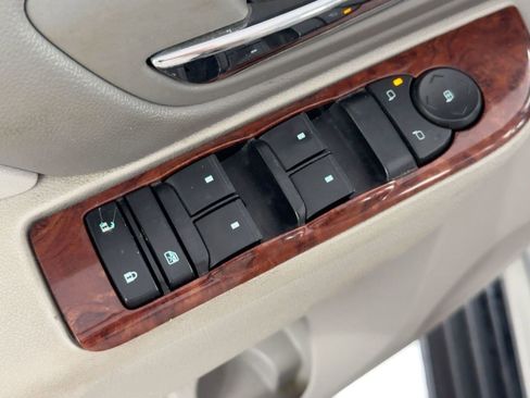 Used 2013 GMC Yukon XL SLT image 13