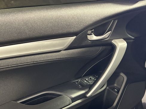 Used 2019 Honda Civic EX image 15