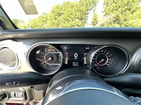 Used 2022 Jeep Wrangler Unlimited Sahara w/ Cold Weather Group image 15