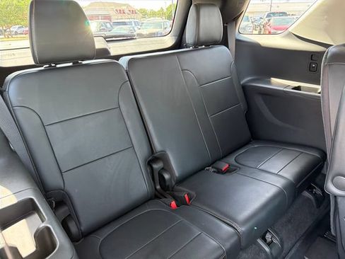 Used 2018 Chevrolet Traverse Premier w/ Redline Edition FWD image 28