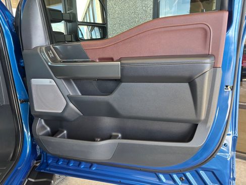 Used 2023 Ford F150 Lariat AWD/4WD image 39