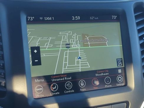 Used 2023 Jeep Cherokee Altitude Lux AWD/4WD image 18