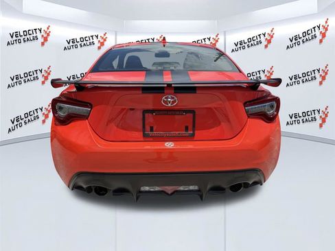 Used 2017 Toyota 86 860 Special Edition RWD image 4