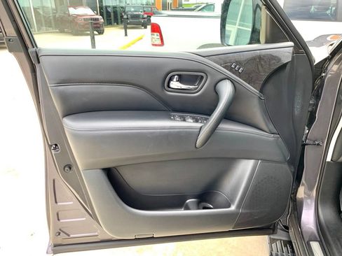 Used 2024 INFINITI QX80 Luxe AWD/4WD image 11