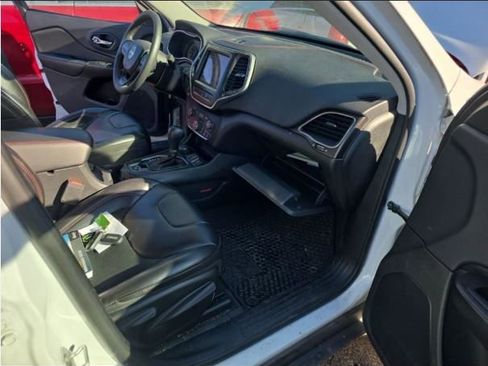 Used 2022 Jeep Cherokee Trailhawk w/ Comfort/Convenience Group image 9