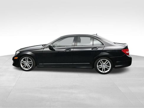 Used 2013 Mercedes-Benz C 300 4MATIC Sedan image 2