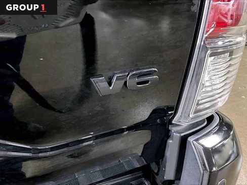 Used 2023 Toyota Tacoma Limited w/ Nightshade Package image 9