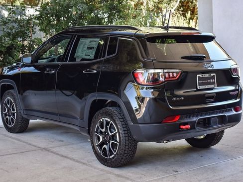 New 2026 Jeep Compass Trailhawk image 4