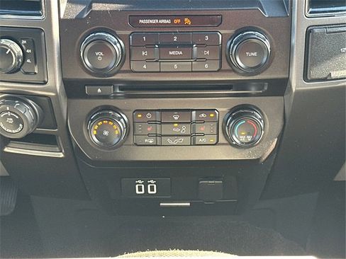 Certified 2018 Ford F150 XLT w/ Equipment Group 302A Luxury image 24