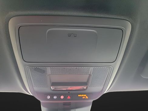 Used 2025 Buick Enclave Preferred image 30