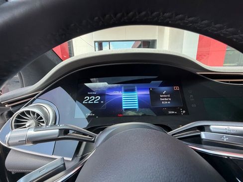 Used 2023 Mercedes-Benz EQS 580 4MATIC Sedan image 9