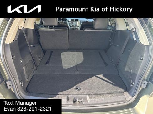Used 2016 Dodge Journey Crossroad FWD image 12
