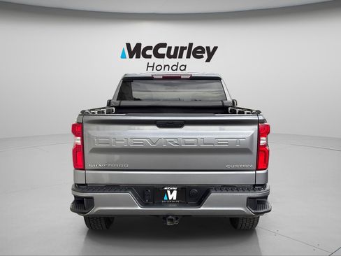 Used 2021 Chevrolet Silverado 1500 Custom AWD/4WD image 4