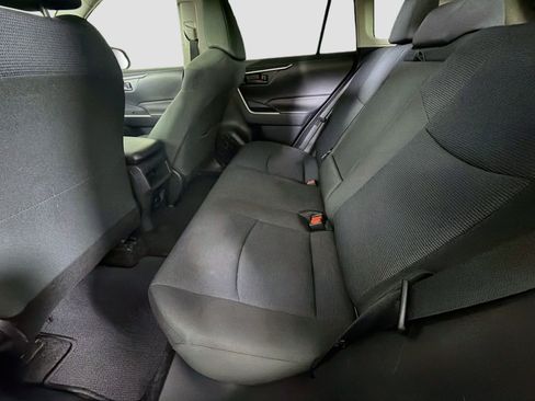 Used 2019 Toyota RAV4 LE FWD image 25