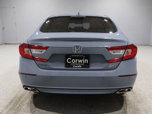 Used 2022 Honda Accord Touring image 3
