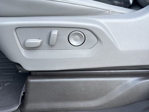 New 2026 GMC Sierra 2500 SLT w/ SLT Premium Package image 18