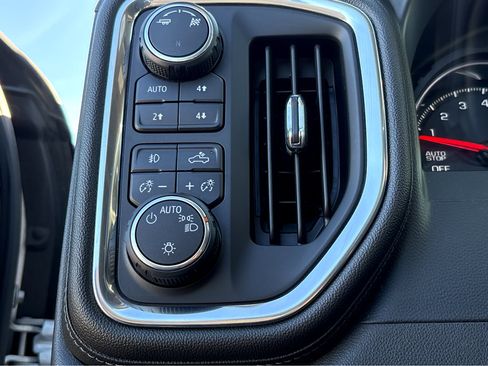 Used 2019 Chevrolet Silverado 1500 RST w/ All-Star Edition image 9