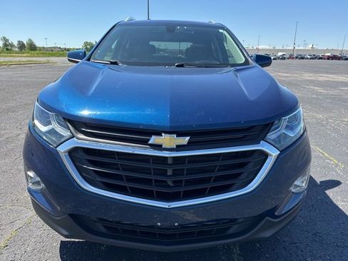 Used 2019 Chevrolet Equinox LT w/ Sun & Navigation Package AWD/4WD image 2