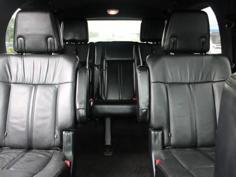 Used 2016 Lincoln Navigator L Select RWD image 13