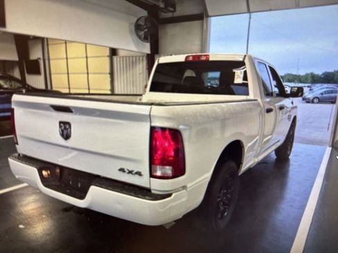 Used 2019 RAM 1500 Express AWD/4WD image 3