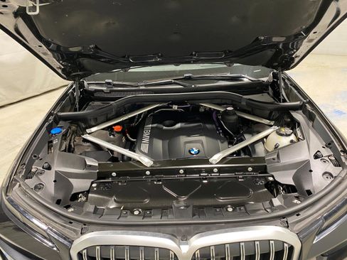 Certified 2024 BMW X7 xDrive40i w/ Premium Package image 33