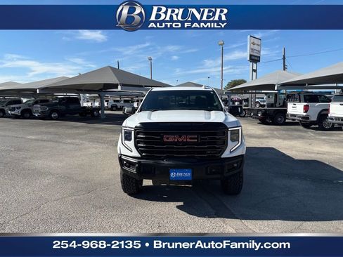 Certified 2023 GMC Sierra 1500 AT4X image 2