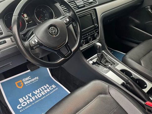 Used 2019 Volkswagen Passat 2.0T Wolfsburg image 7