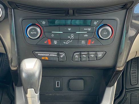 Used 2017 Ford Escape Titanium w/ Canadian Touring Package AWD/4WD image 21