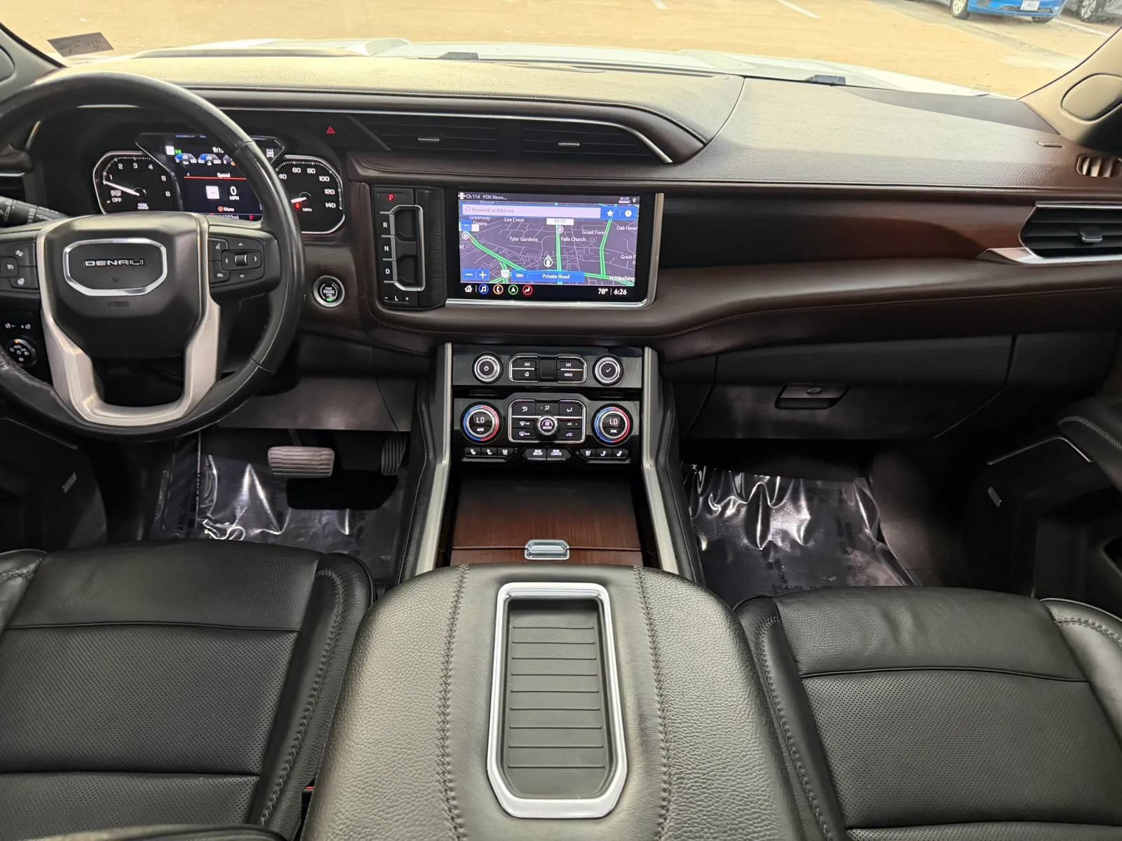 Used 2021 GMC Yukon XL Denali w/ Denali Premium Package AWD/4WD image 6