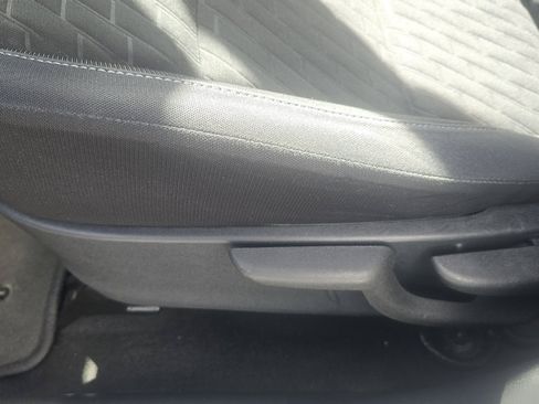 Used 2022 Nissan Kicks S FWD image 20