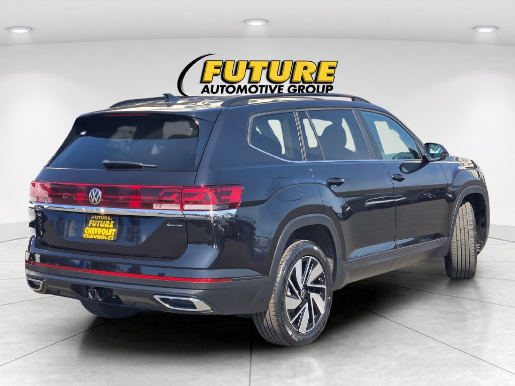 Used 2025 Volkswagen Atlas SE AWD/4WD image 4