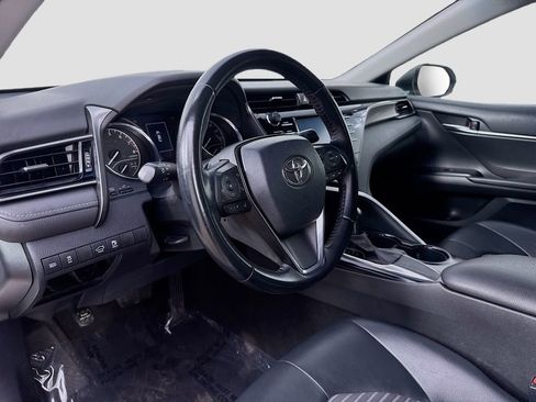Used 2020 Toyota Camry SE FWD image 10