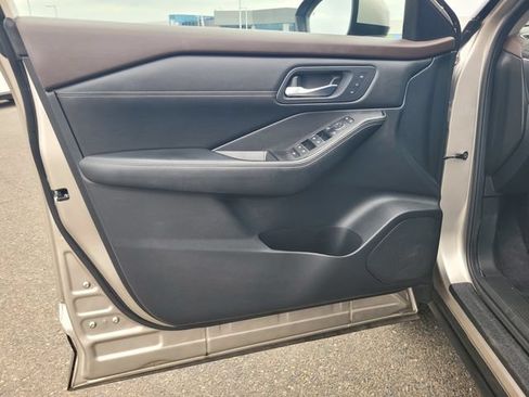 Used 2023 Nissan Rogue SL FWD image 18