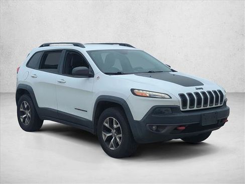 Used 2014 Jeep Cherokee Trailhawk w/ Leather Interior Group image 3