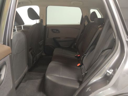 Used 2023 Nissan Rogue S AWD/4WD image 18