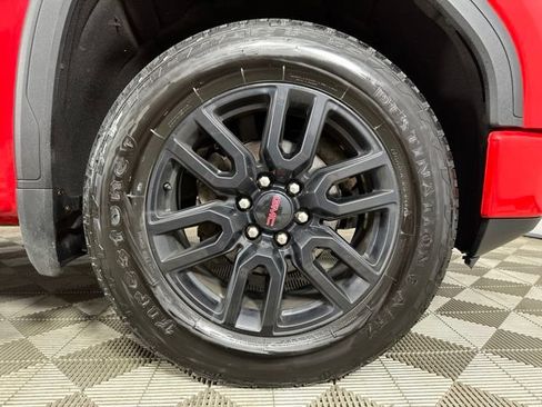 Used 2020 GMC Sierra 1500 Elevation w/ Elevation Value Package AWD/4WD image 8
