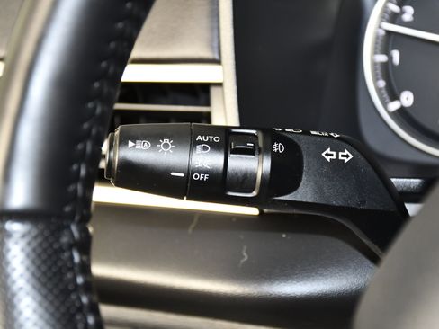 Used 2026 Mitsubishi Outlander AWD image 23