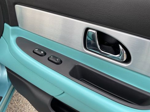 Used 2002 Ford Thunderbird Deluxe image 46